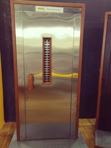 5-10 Persons Manual Elevator - Material: Stainless Steel