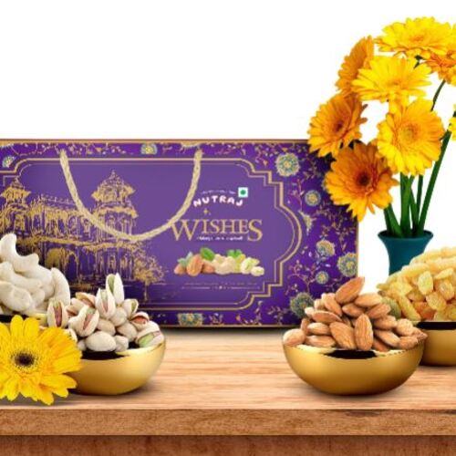 Nutraj Wishes - 600 g Slider Box with Carry Bag, Fresh Assorted Dry Fruits Gift Pack