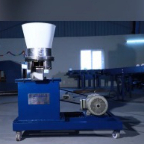Cattle feed pellet machine