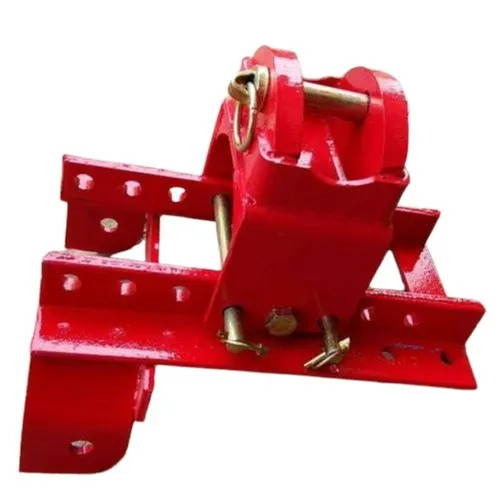 Load Bearing Tractor Hitch - Capacity: . T/Hr