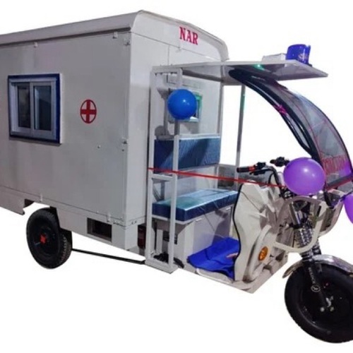 Battery Operated Electric Rickshaw