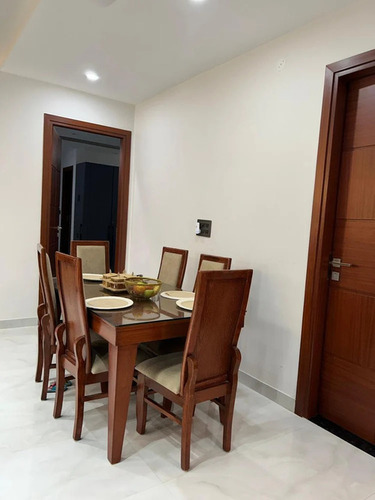 Wooden Dining Table - Assembly: Carpenter Assembly