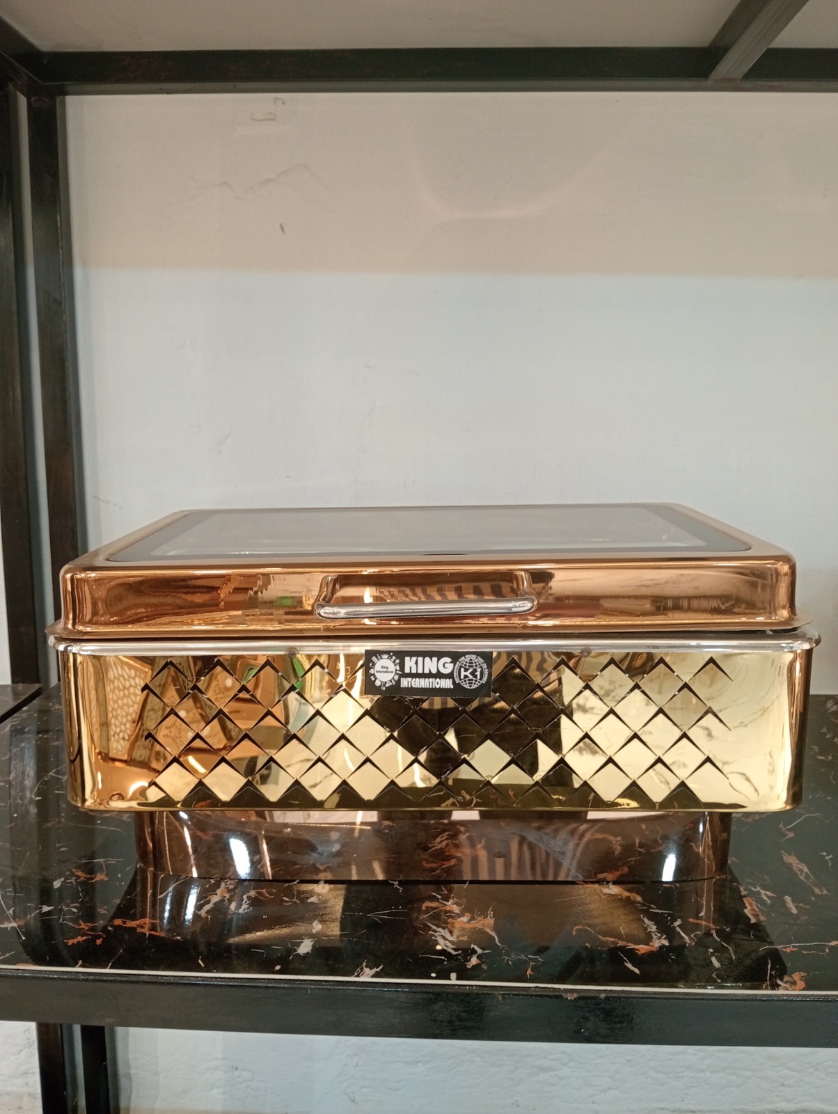Professional Buffet Chafing Dish System - Capacity: 8 Ltr