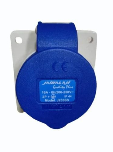 16 A 3 Pin Straight Socket