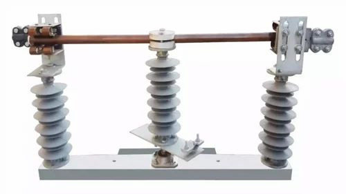 Double Break Isolator