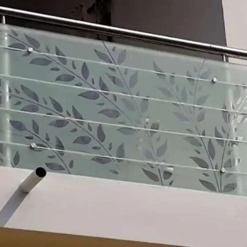 Toughened glazing glass