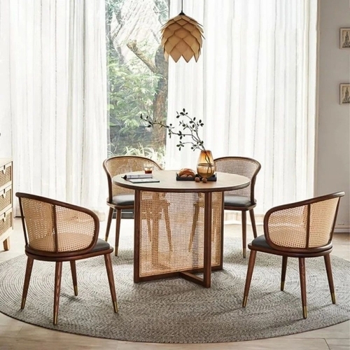 Hotel Table And Chairs 