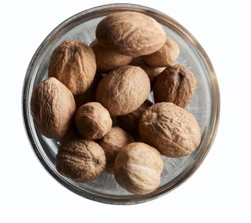 Natural Dried Nutmeg