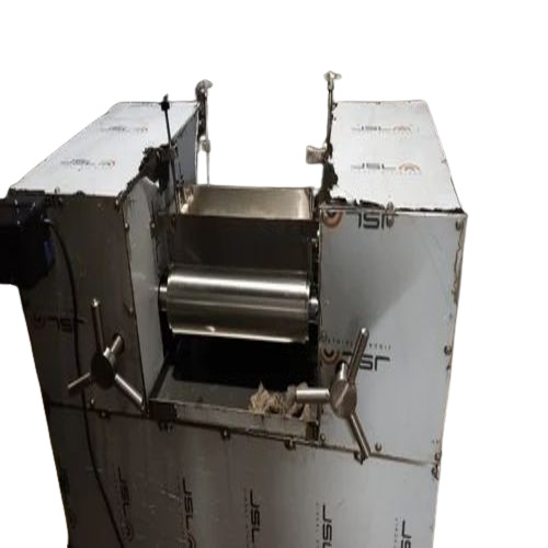 Triple Roll Mill Machine