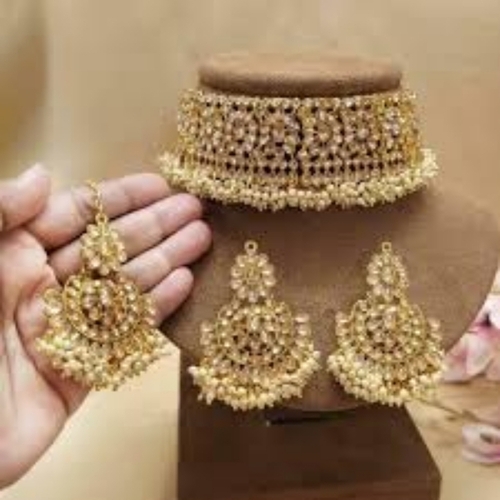 Gold jewellery