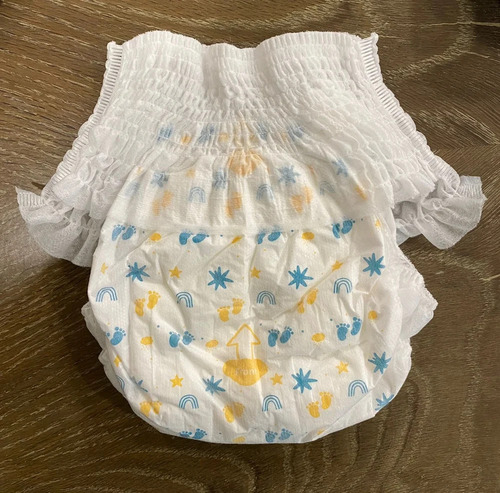 Small Newborn Baby Diapers - Color: White