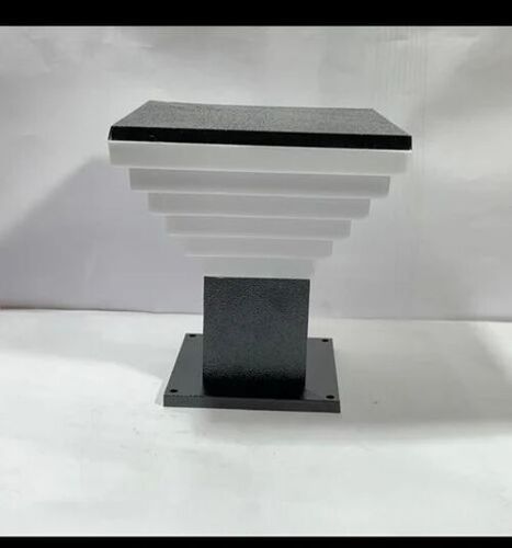 12w Step Gate Light
