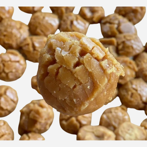 Natural Brown Jaggery - Ingredients: 100% Sugarcane Juice