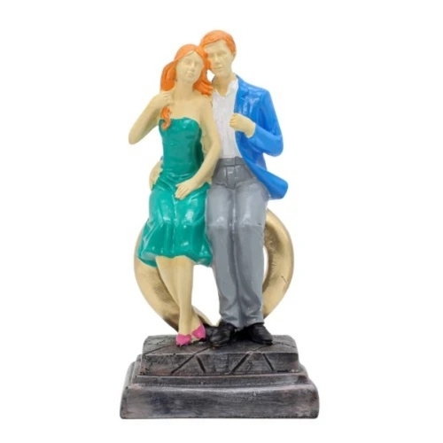 Dil Couple Polyresin Statue