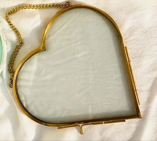 Heart Shaped Glass Photo Frame 8X8 Inch - Features: Durable