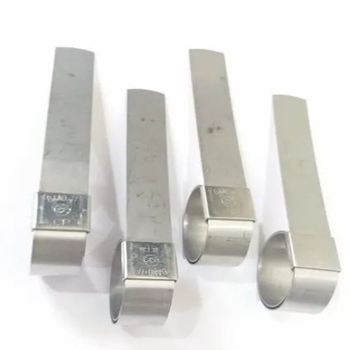 02 Center Punch Clamps
