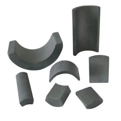 Ferrite Arc Magnet