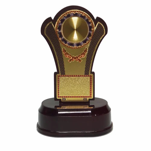 7.5 Inch Wooden Trophy