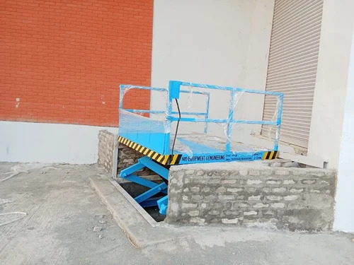 Two Wheeler Scissors Lift