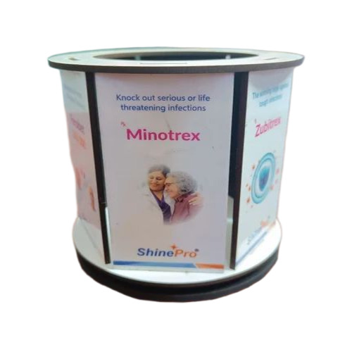 Wooden Round Pen Stand