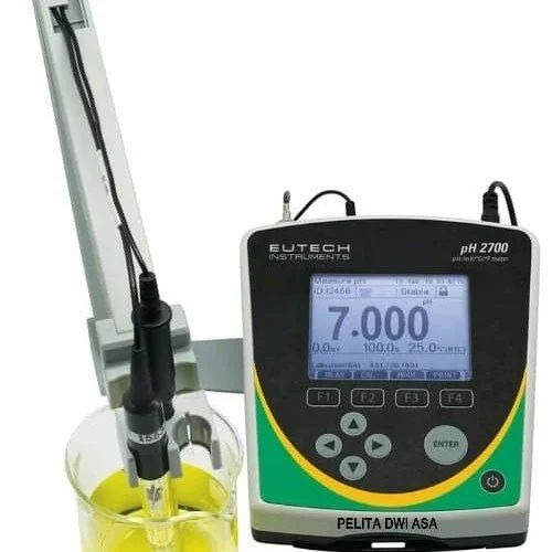 01 Eutech Ph Meter 2700