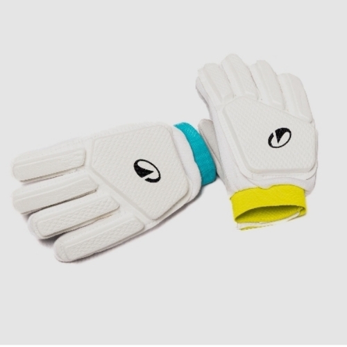 Cricket gloves