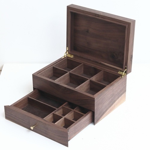 Wooden Jewellery Box - Color: Brown