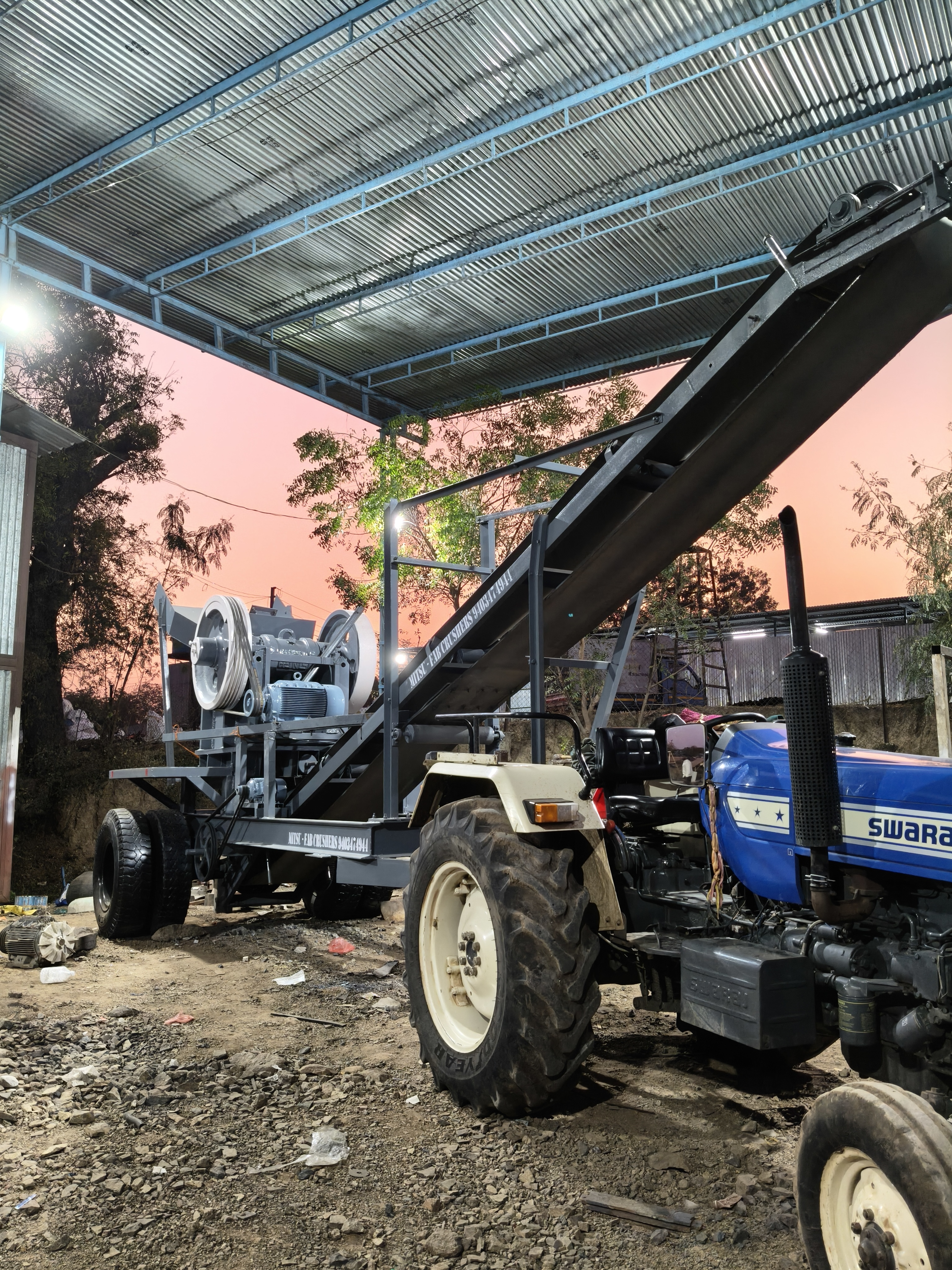 Mobile Crusher Plant With Screener - Automatic Grade: Automatic