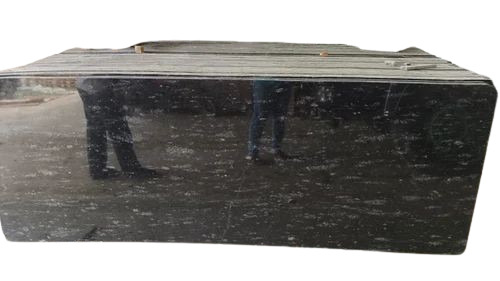 16mm Baghera Black Granite