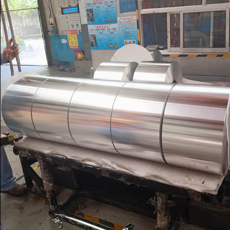 3003 / 8011 H22 H24 Lubricated Aluminum Foil For Kitchen Use - Color: Customizable