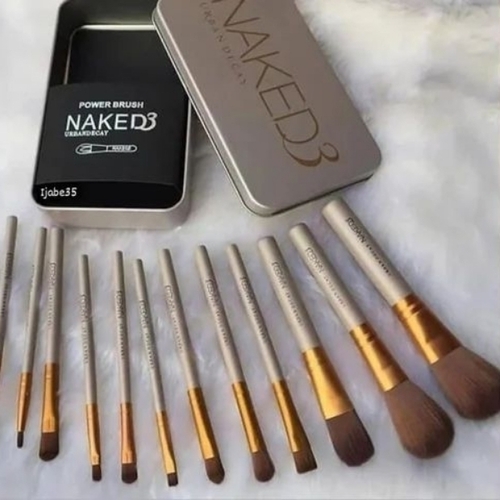 Cosmetic soft brush for eye shadow