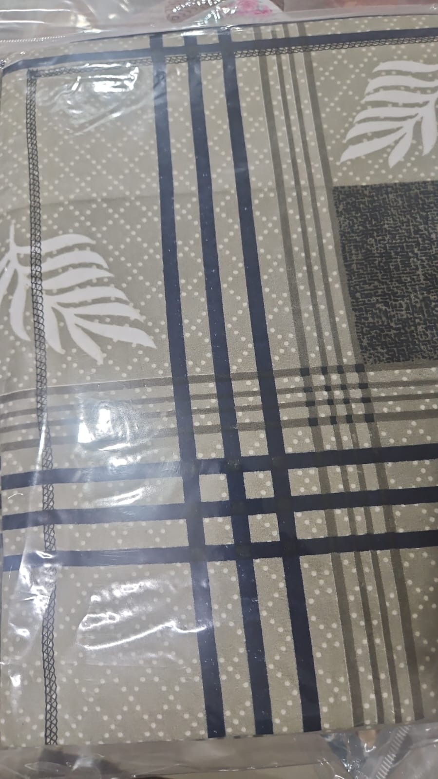 100% Cotton Bed Sheet - Color: Multiple