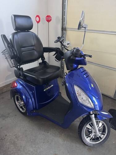 eWheels Blue Electric 3 Wheeled Scooter
