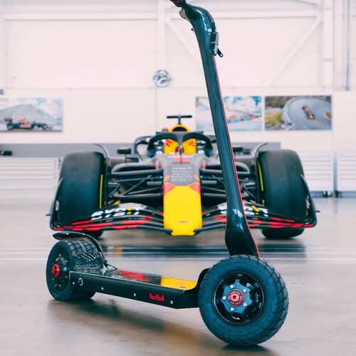 RED BULL Oracle Formula 1 eScooter Carbon