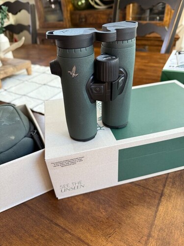 swarovski binoculars10x32 el range