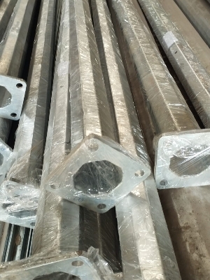 Octagonal Pole - Material: Mild Steel