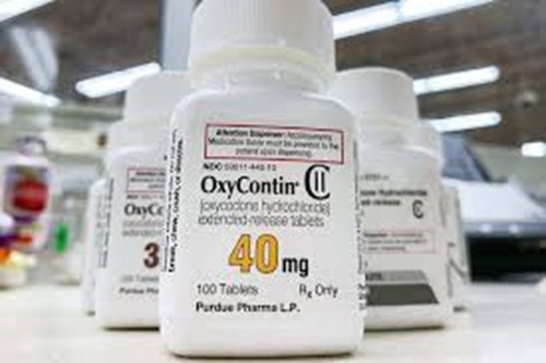 wholesale can of 100 OxyContin 80 mg prolonged-release (extended-release) tablets cost 170 USD