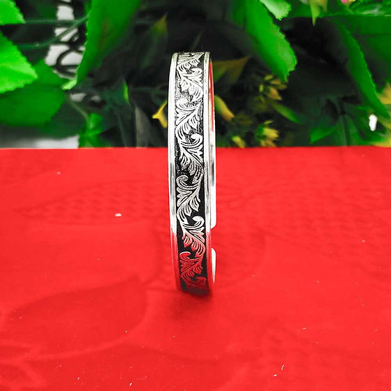 Unisex Premium Flower Pattern Solid Handcuff Bracelet 50Gm - Style: Contemporary