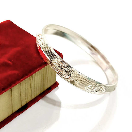 Circle Cut Fancy V Shape Pure Silver Kada For Men 30Gm - Gender: Women