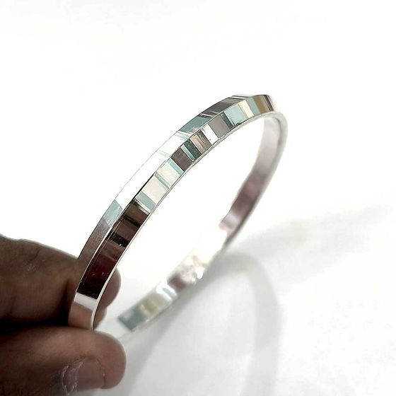 Light Weight V Shape Simple Pure Silver Kada For Men 30Gm - Gender: Unisex