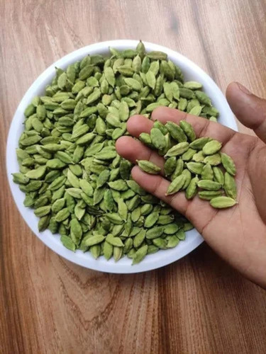 Extra Bold Green Cardamom 8mm
