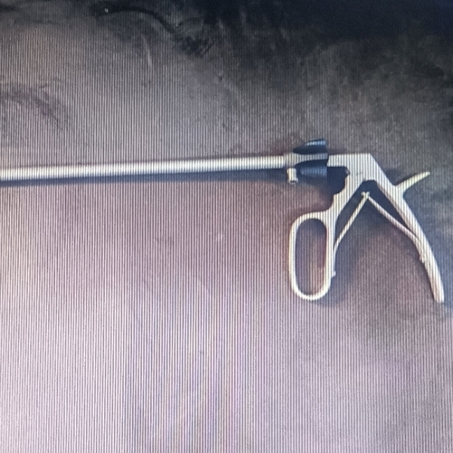 Laparoscopic grasper