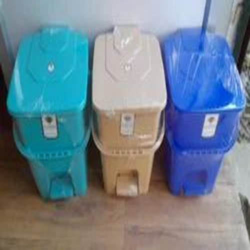 Plastic Pedal Dustbin