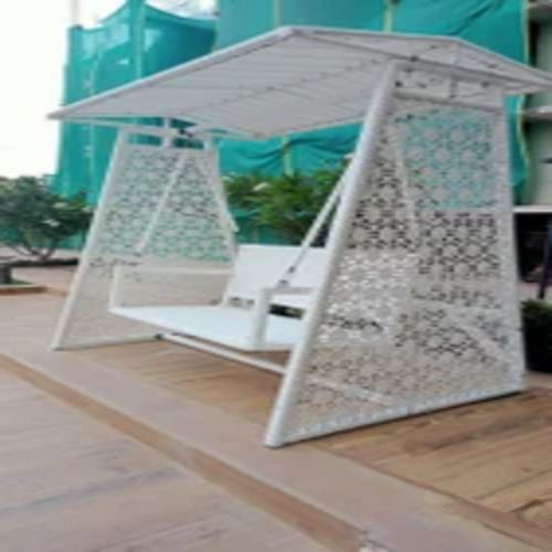 02 Wicker Outdoor Swing