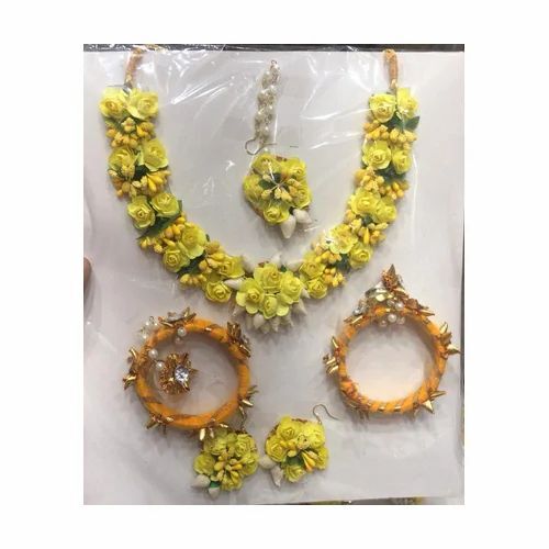 Artificial Flower Jewellery Set For Haldi