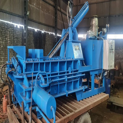 02 Scrap Baling Press