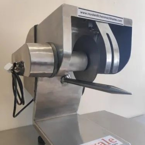 Chicken cutting machine