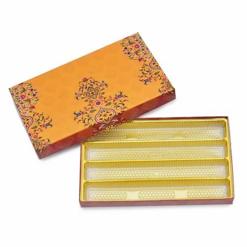 Yellow Leaf Premium Sweet Box