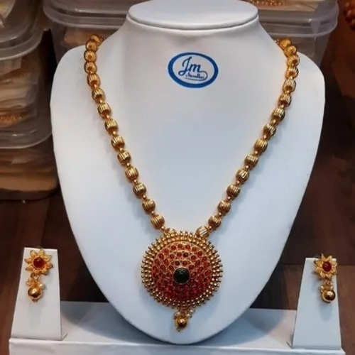 Golden Pendent Necklace Set
