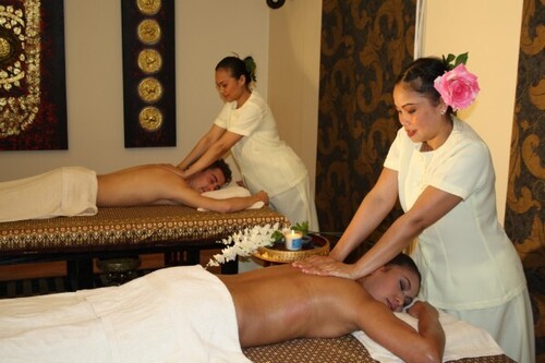 Four Hand Massage
